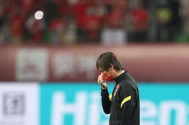 世界杯官网app下载-晴天霹雳？国足世预赛易地 多重困难来袭能否化险？